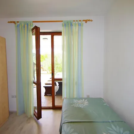 Stefanija, Apartment